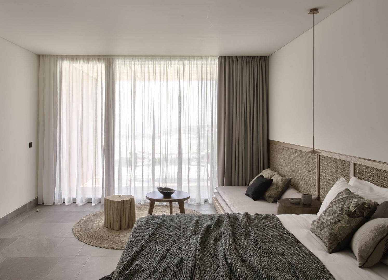 Junior Suite (Pool View)
